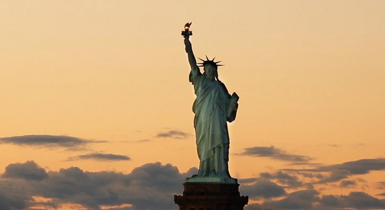 CAFÉ COM INGLÊS - ESFI idiomas